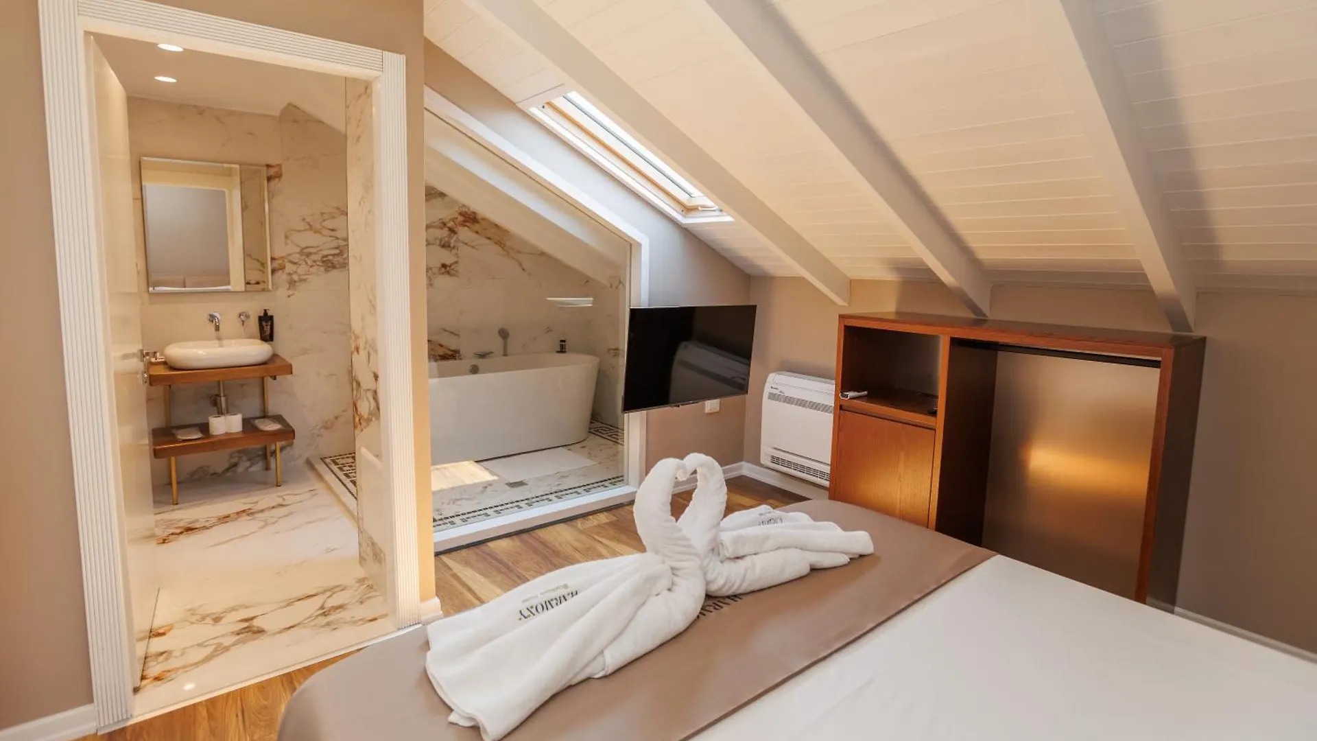 Harmony Boutique Hotel Vlorë 4*,  Albania