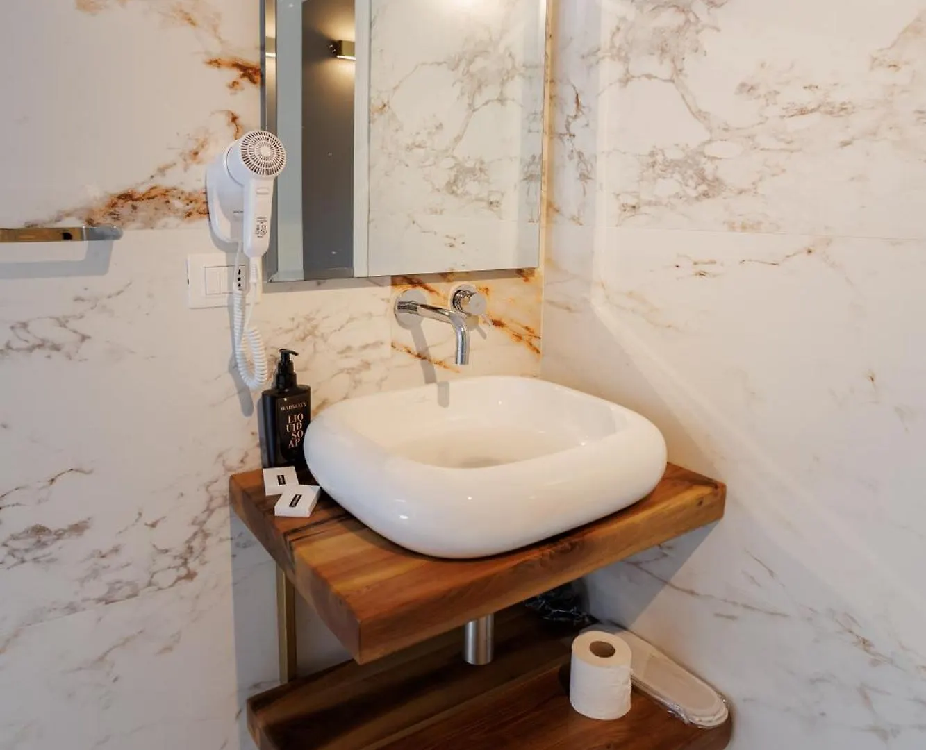 Harmony Boutique Hotel Vlorë 4*,  Albania