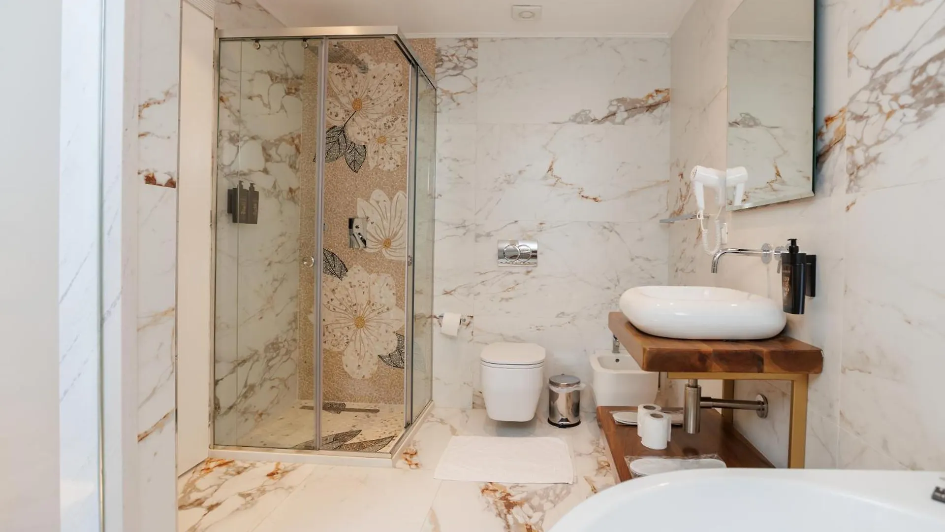 Harmony Boutique Hotel Vlorë